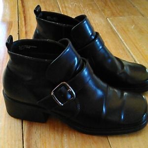 Black ankle boots 6.5